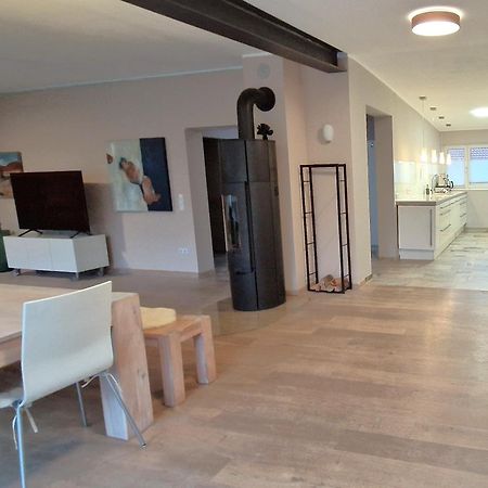Wohnung Mit Sauna, Garten & Schwimmteich Bietigheim-Bissingen Luaran gambar